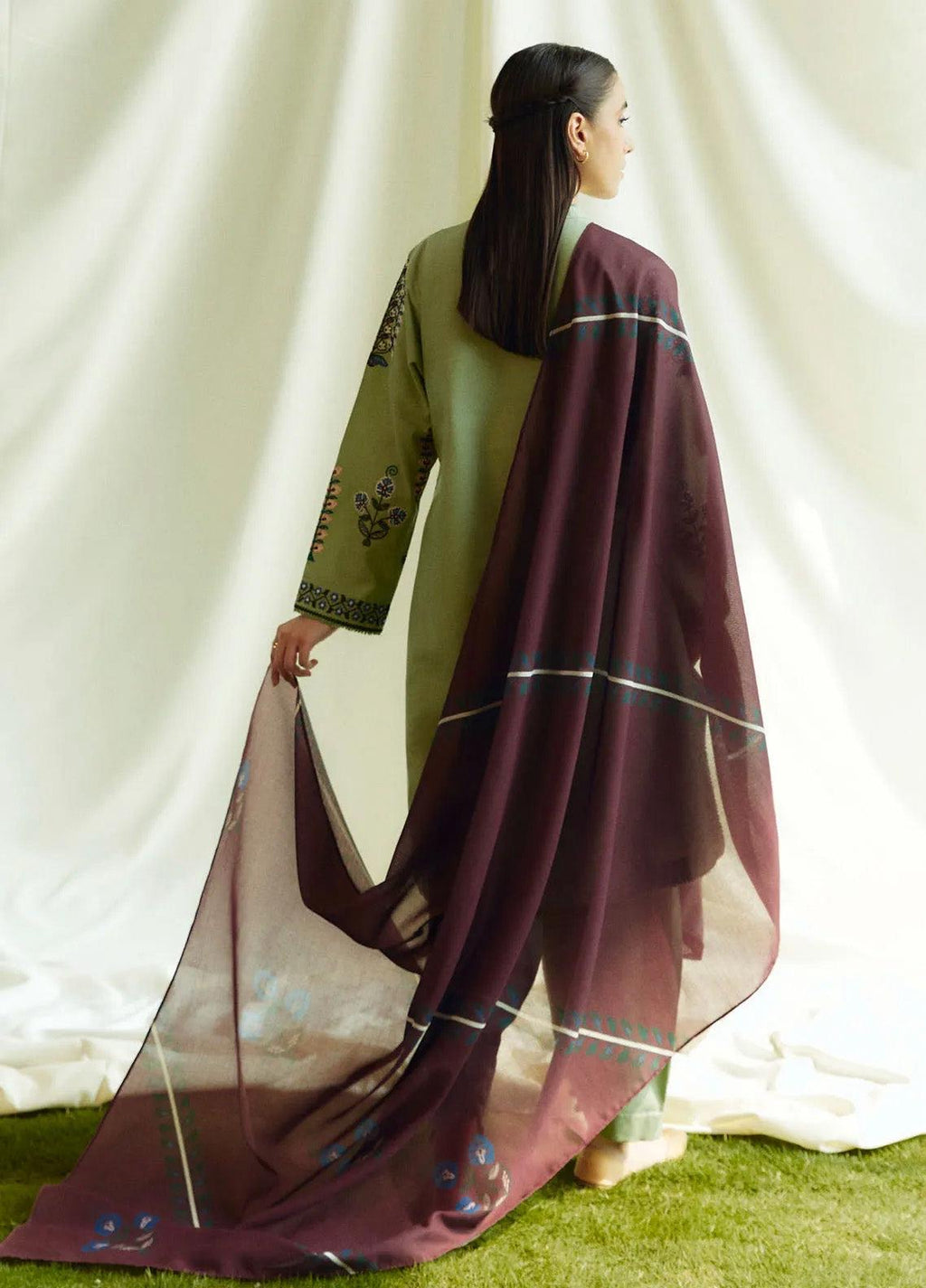 Heavy Embroidered Lawn 3pc