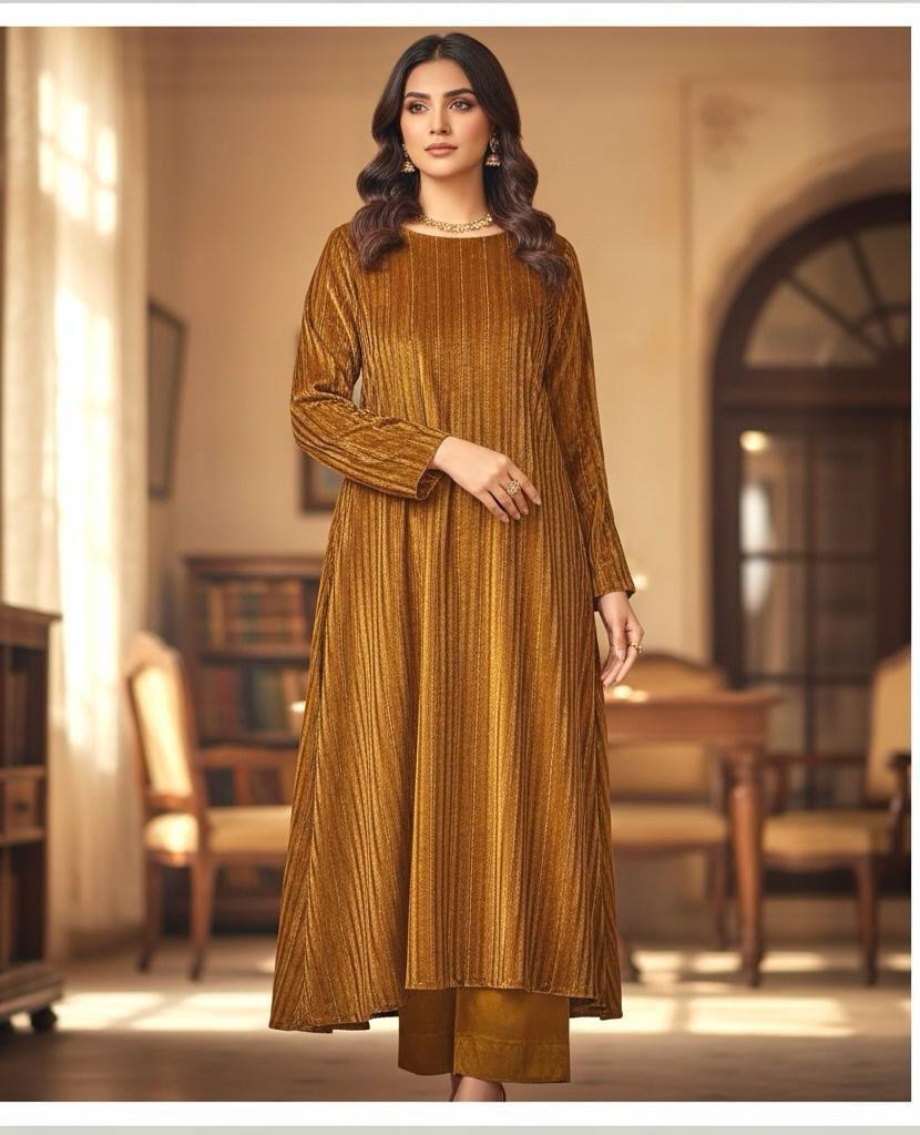 INDIAN LUREX CHAMKI VALVET 2PC (GOLDEN)